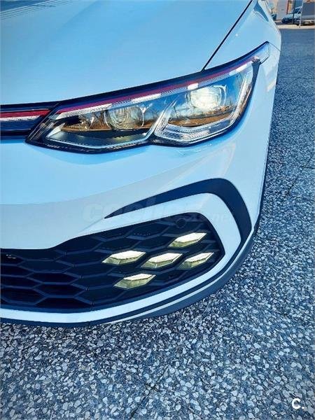 VOLKSWAGEN Golf GTI 2.0