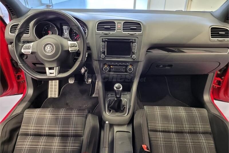 VOLKSWAGEN Golf 2.0 TDI