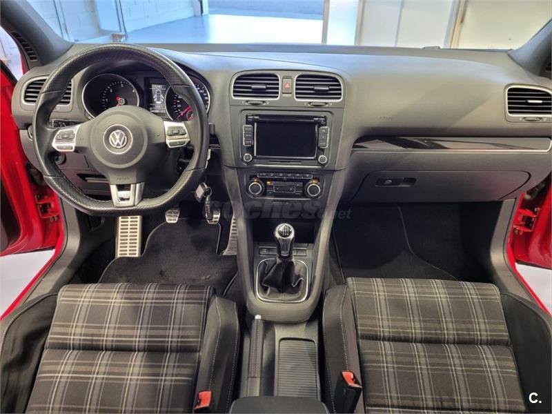 VOLKSWAGEN Golf 2.0 TDI