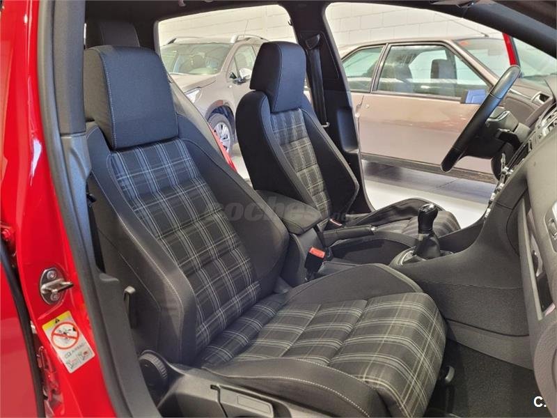 VOLKSWAGEN Golf 2.0 TDI