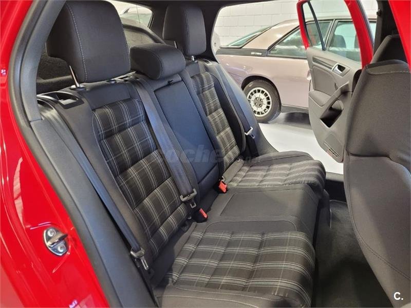 VOLKSWAGEN Golf 2.0 TDI