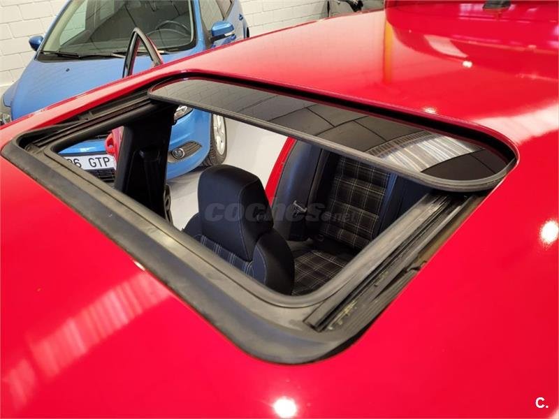 VOLKSWAGEN Golf 2.0 TDI