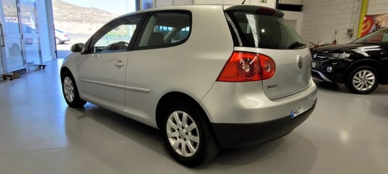 VOLKSWAGEN Golf 2.0 TDI Sport line