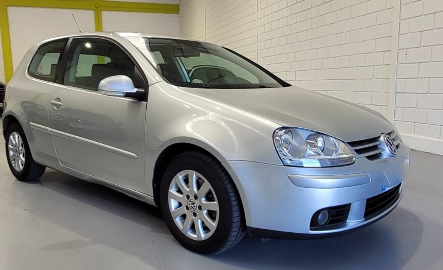 VOLKSWAGEN Golf 2.0 TDI Sport line