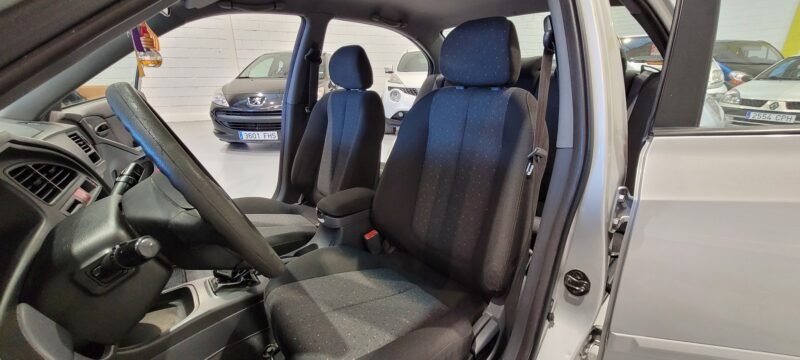 HYUNDAI ELANTRA 1.6 GLS