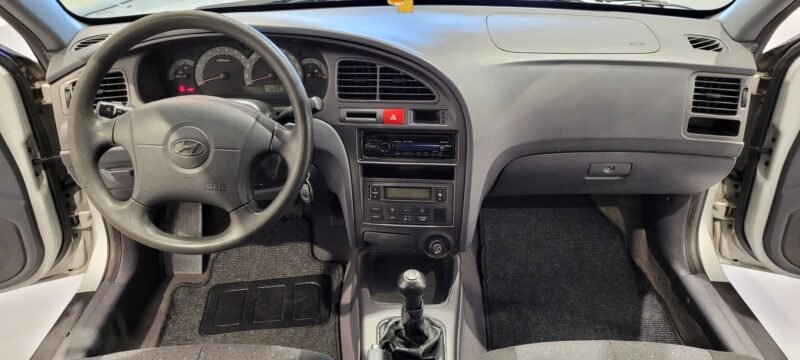 HYUNDAI ELANTRA 1.6 GLS