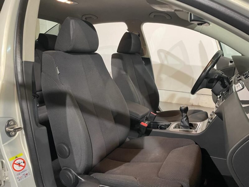 VOLKSWAGEN Passat 2.0 TDI