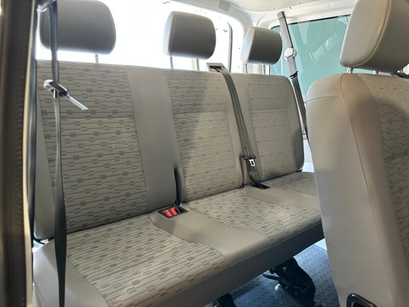 VOLKSWAGEN TRANSPORTER T5 mixto corto