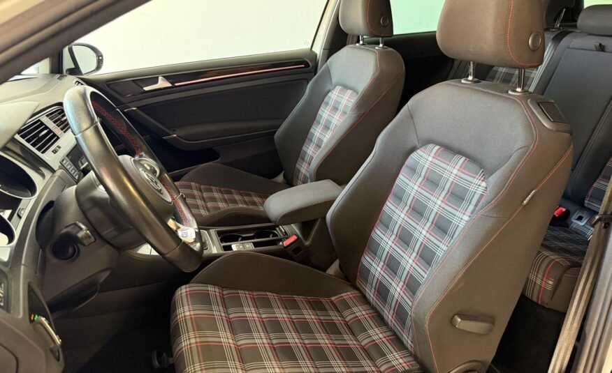 VOLKSWAGEN GOLF GTI GTI Performance 2.0 TSI