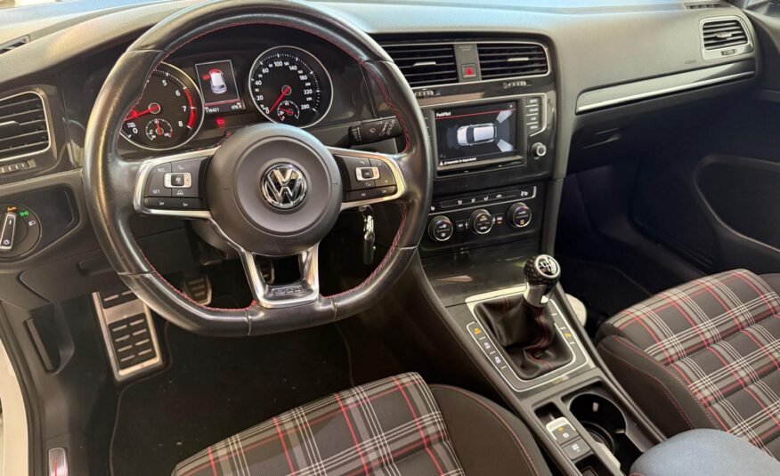 VOLKSWAGEN GOLF GTI GTI Performance 2.0 TSI