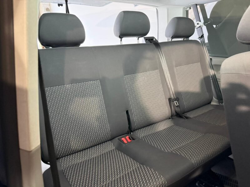 VOLKSWAGEN CARAVELLE confortline