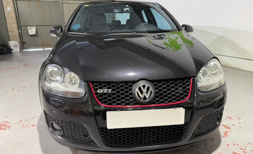 VOLKSWAGEN GOLF 2.0 GTI