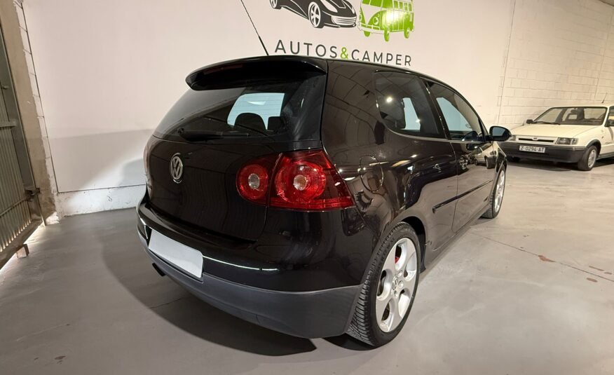 VOLKSWAGEN GOLF 2.0 GTI