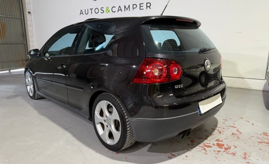 VOLKSWAGEN GOLF 2.0 GTI