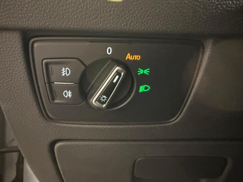 VOLKSWAGEN Passat EDITION