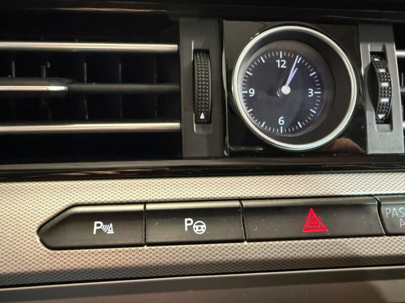 VOLKSWAGEN Passat EDITION