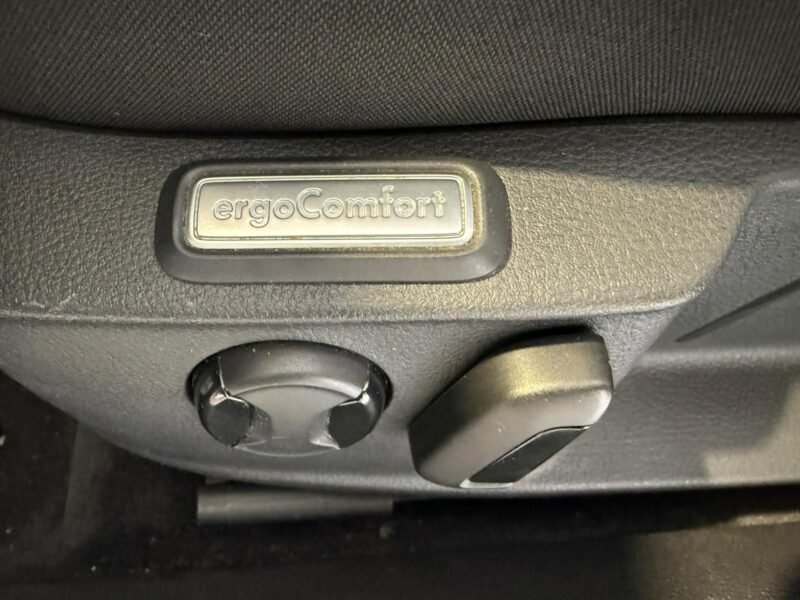 VOLKSWAGEN Passat EDITION