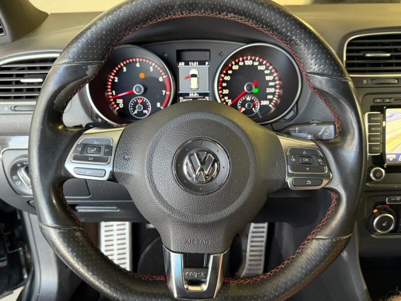 VOLKSWAGEN GOLF GTI 2.0tsi 210 gti