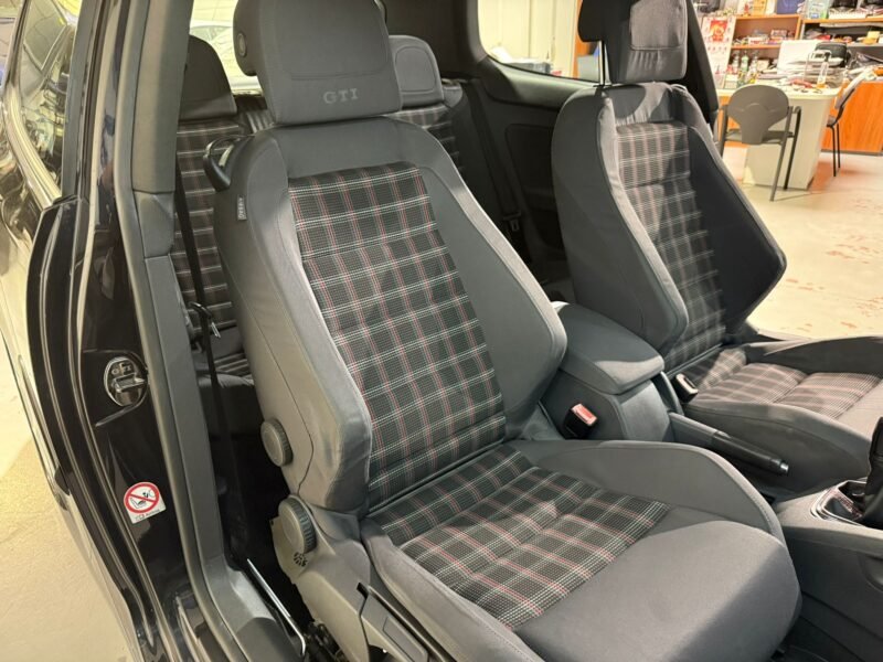 VOLKSWAGEN GOLF GTI 2.0 tfsi 200 gti
