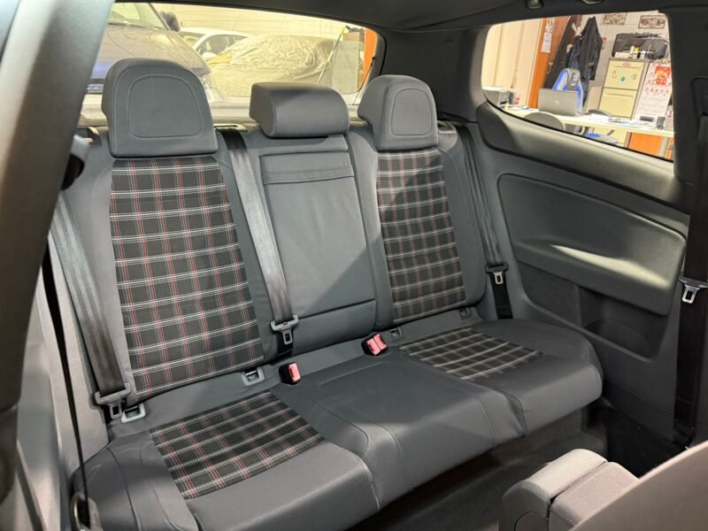 VOLKSWAGEN GOLF GTI 2.0 tfsi 200 gti